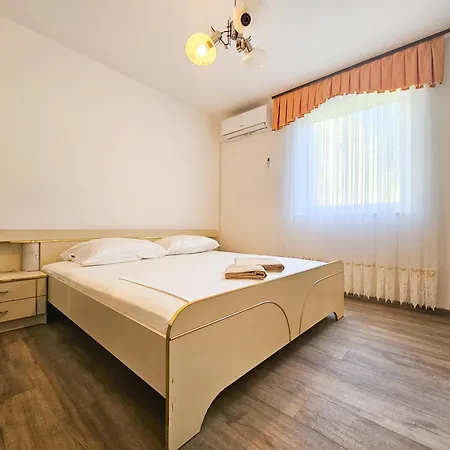 Vitafran Appartement Pinezići