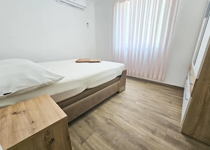 Vitafran * Pinezići